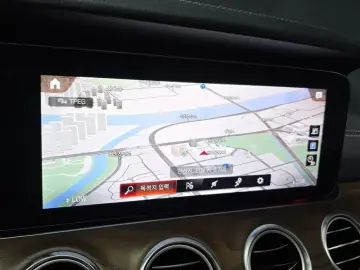 2021 Mercedes-Benz E-Класс с пробегом 33 936 км