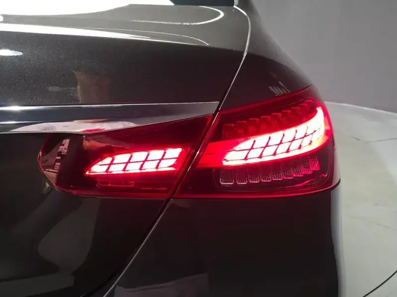 2021 Mercedes-Benz E-Класс с пробегом 33 936 км