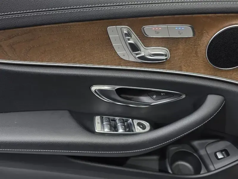 2021 Mercedes-Benz E-Класс с пробегом 33 936 км