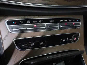 2021 Mercedes-Benz E-Класс с пробегом 33 936 км