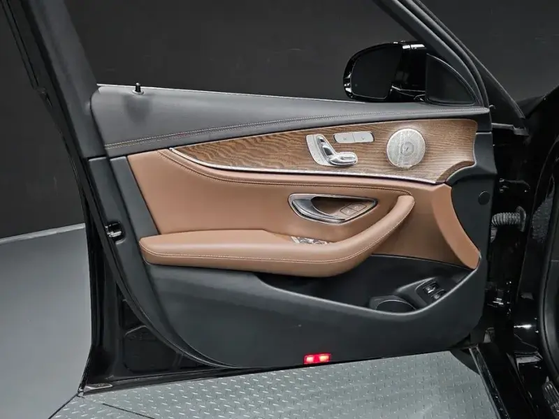 2023 Mercedes-Benz E-Класс с пробегом 40 478 км