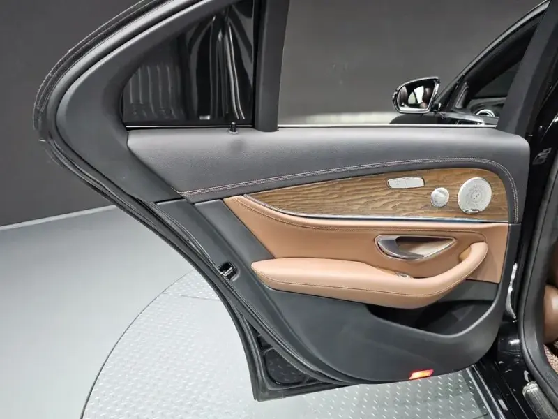 2023 Mercedes-Benz E-Класс с пробегом 40 478 км