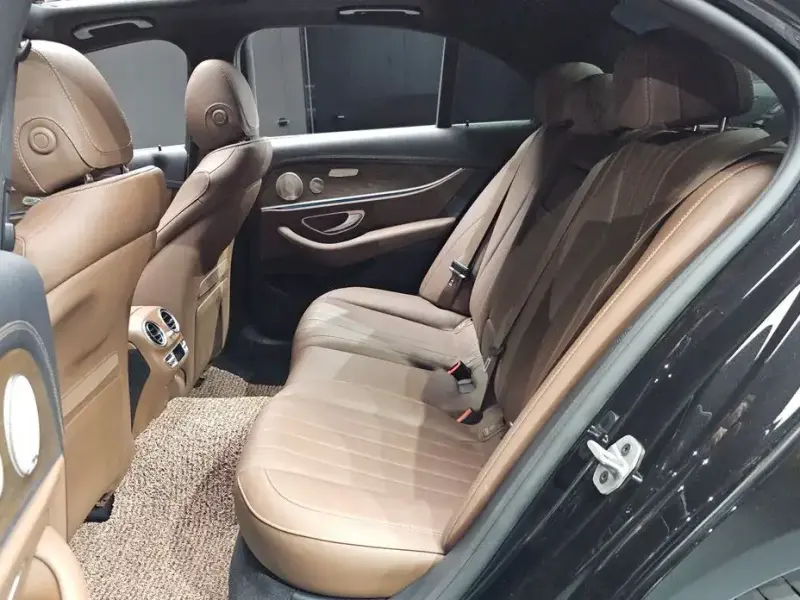 2023 Mercedes-Benz E-Класс с пробегом 40 478 км