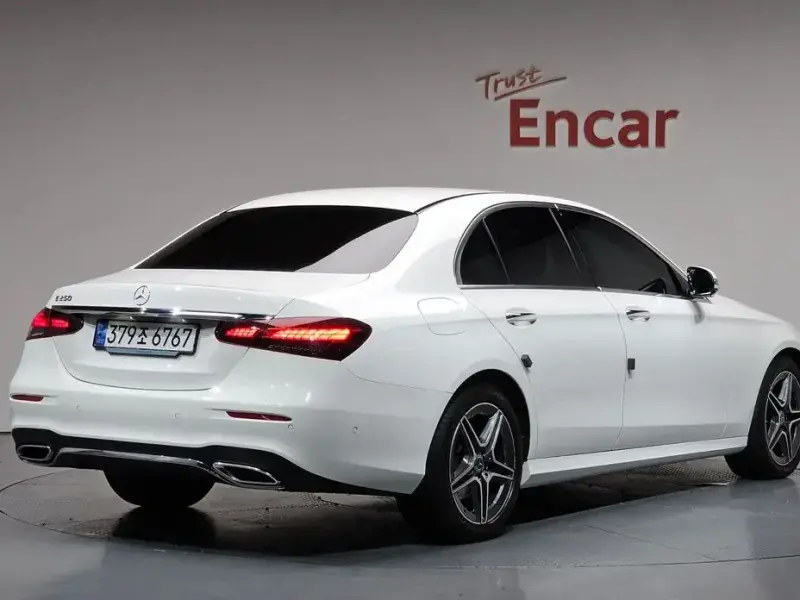 2023 Mercedes-Benz E-Класс с пробегом 24 171 км