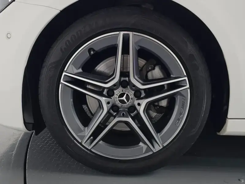 2023 Mercedes-Benz E-Класс с пробегом 24 171 км