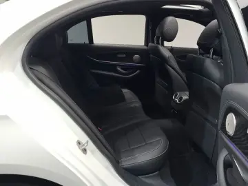 2023 Mercedes-Benz E-Класс с пробегом 24 171 км