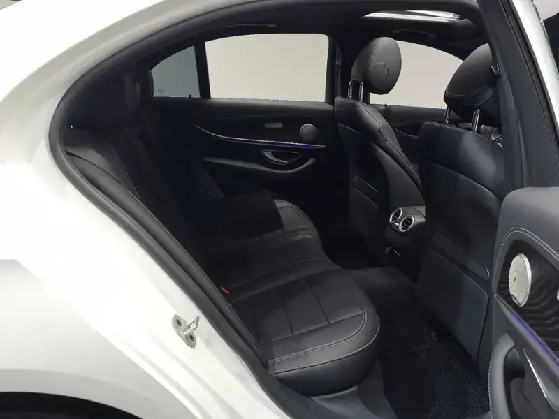 2023 Mercedes-Benz E-Класс с пробегом 24 171 км