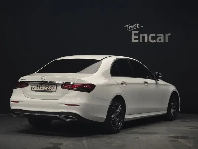 2022 Mercedes-Benz E-Класс с пробегом 8 786 км