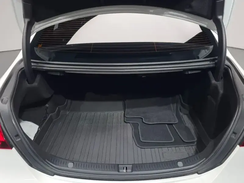 2023 Mercedes-Benz E-Класс с пробегом 24 171 км