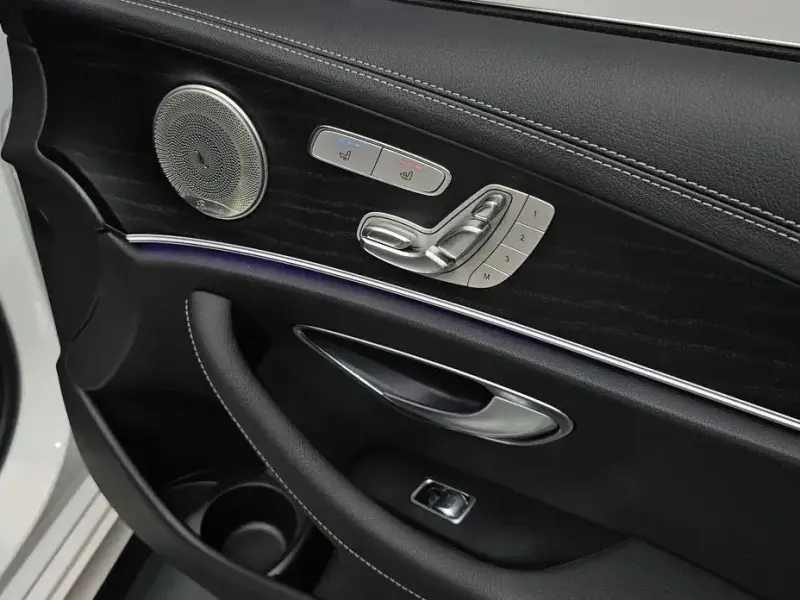 2023 Mercedes-Benz E-Класс с пробегом 24 171 км