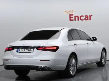 2022 Mercedes-Benz E-Класс с пробегом 23 877 км