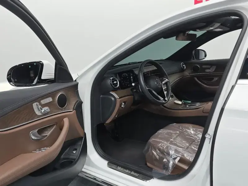 2022 Mercedes-Benz E-Класс с пробегом 23 877 км
