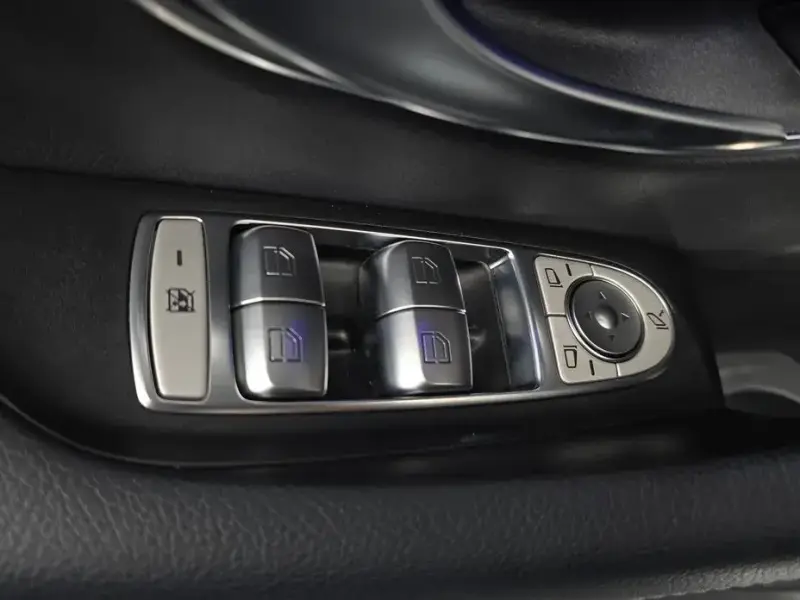 2021 Mercedes-Benz E-Класс с пробегом 69 481 км