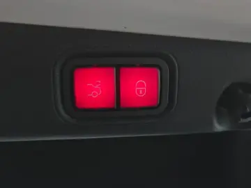 2022 Mercedes-Benz E-Класс с пробегом 23 877 км