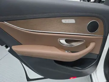 2022 Mercedes-Benz E-Класс с пробегом 23 877 км