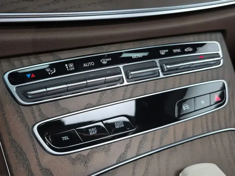 2022 Mercedes-Benz E-Класс с пробегом 23 877 км