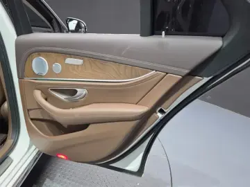 2019 Mercedes-Benz E-Класс с пробегом 82 866 км