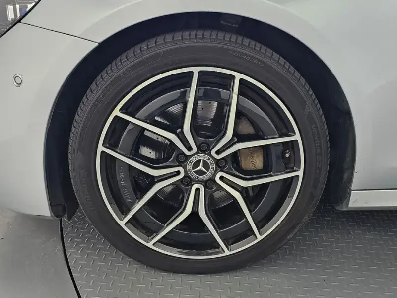 2021 Mercedes-Benz E-Класс с пробегом 125 752 км