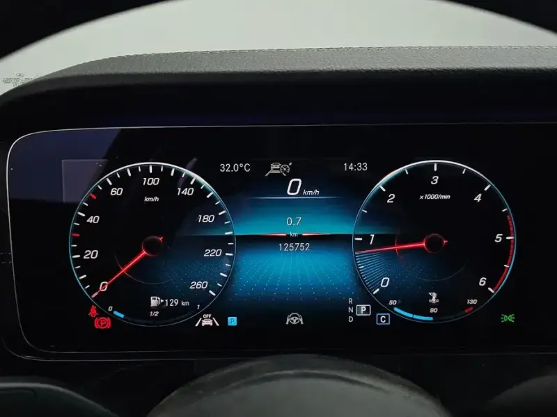 2021 Mercedes-Benz E-Класс с пробегом 125 752 км