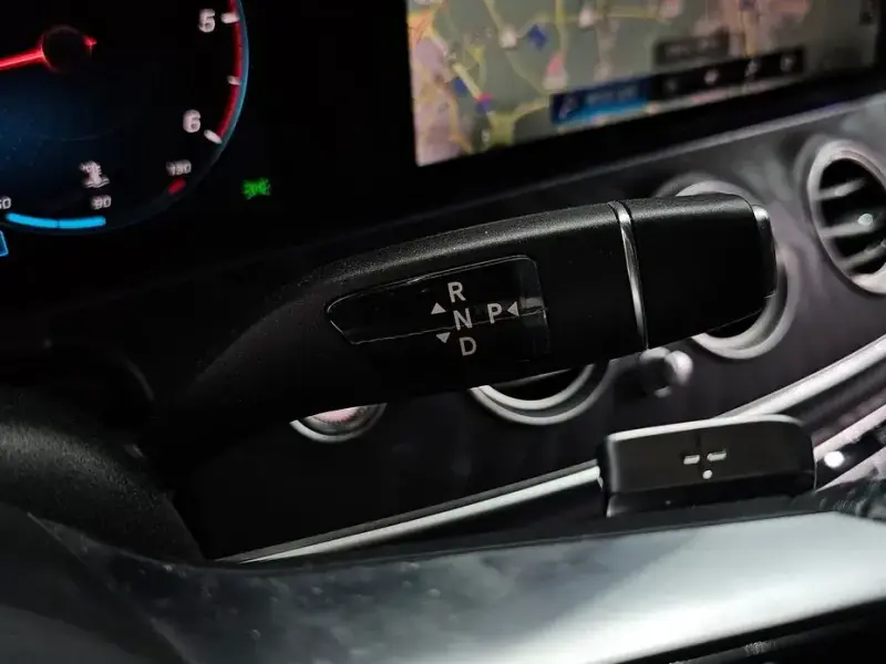 2021 Mercedes-Benz E-Класс с пробегом 125 752 км