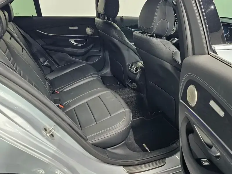 2021 Mercedes-Benz E-Класс с пробегом 125 752 км