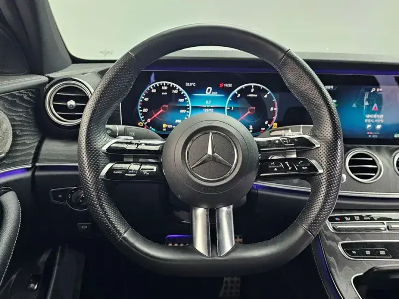 2021 Mercedes-Benz E-Класс с пробегом 125 752 км