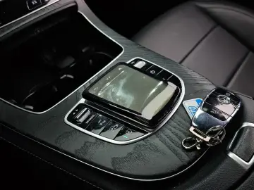 2021 Mercedes-Benz E-Класс с пробегом 125 752 км