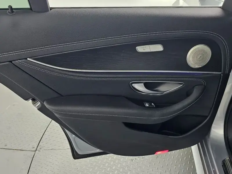 2021 Mercedes-Benz E-Класс с пробегом 125 752 км