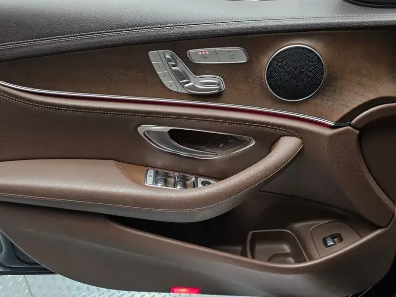 2019 Mercedes-Benz E-Класс с пробегом 126 438 км