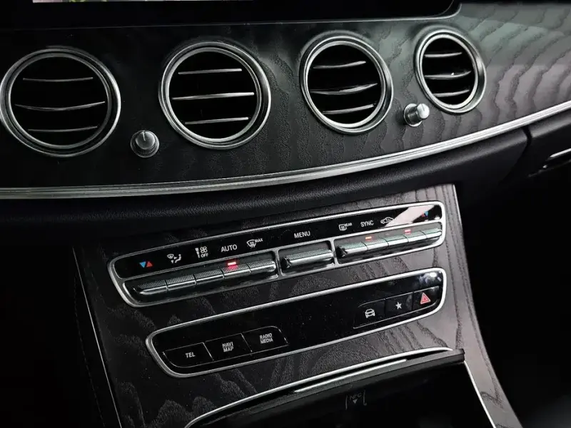 2021 Mercedes-Benz E-Класс с пробегом 125 752 км