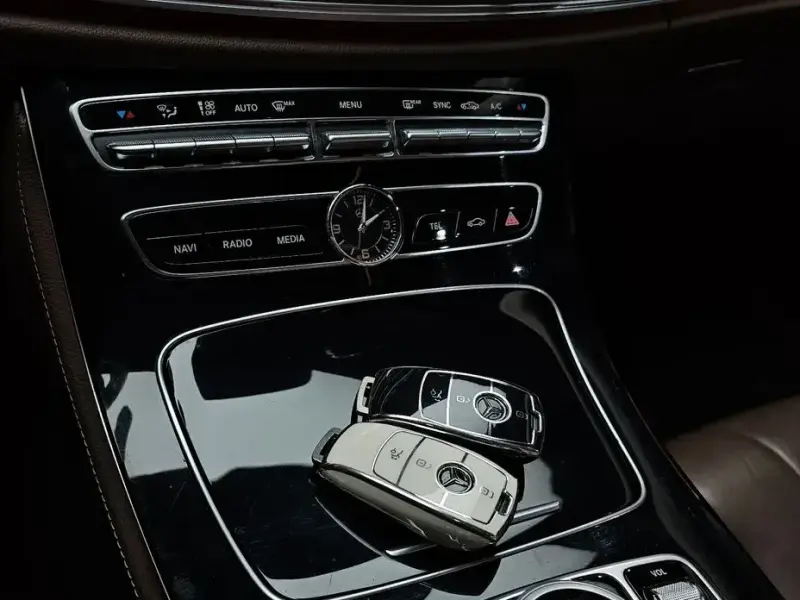 2019 Mercedes-Benz E-Класс с пробегом 126 438 км