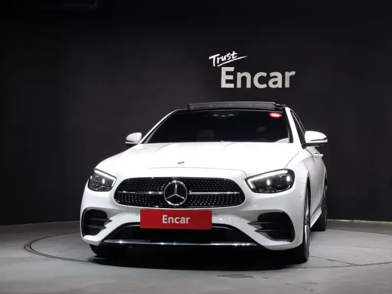 2022 Mercedes-Benz E-Класс с пробегом 27 251 км