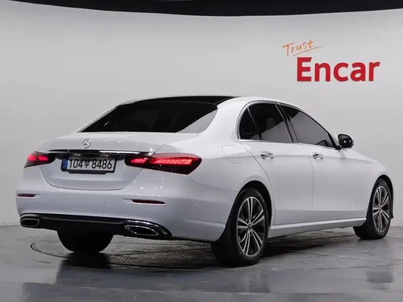 2022 Mercedes-Benz E-Класс с пробегом 70 403 км