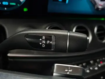 2022 Mercedes-Benz E-Класс с пробегом 27 251 км