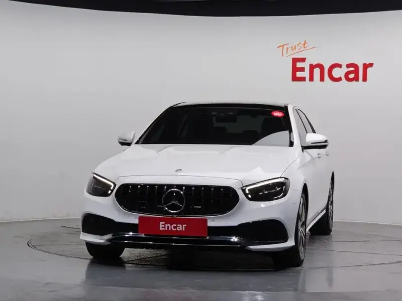 2022 Mercedes-Benz E-Класс с пробегом 70 403 км