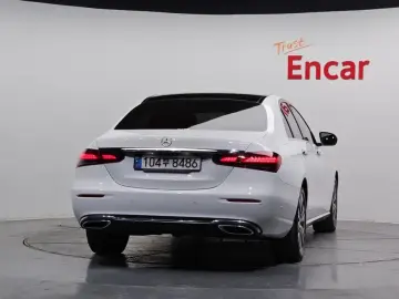 2022 Mercedes-Benz E-Класс с пробегом 70 403 км