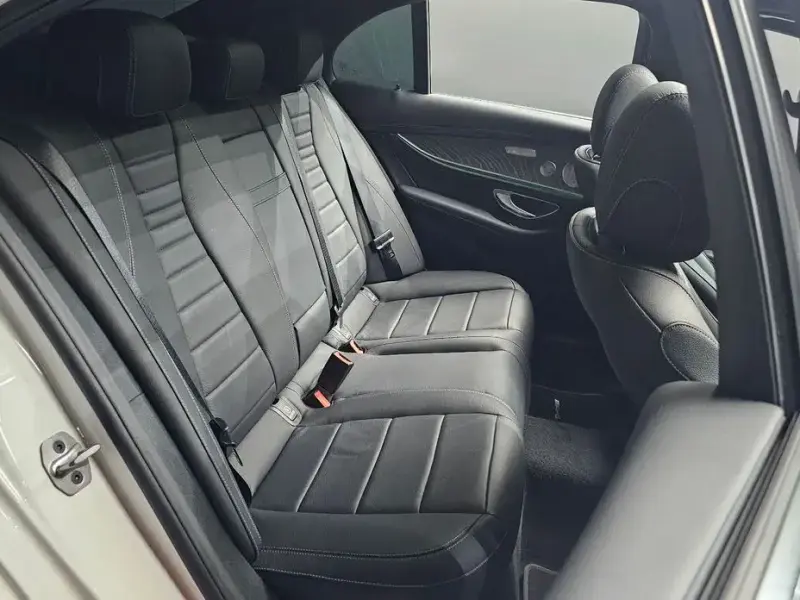 2022 Mercedes-Benz E-Класс с пробегом 27 251 км