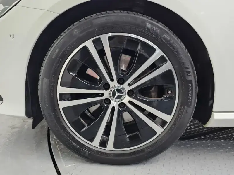 2022 Mercedes-Benz E-Класс с пробегом 70 403 км