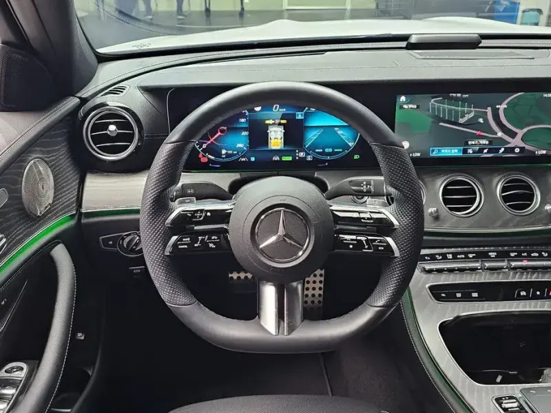 2022 Mercedes-Benz E-Класс с пробегом 27 251 км