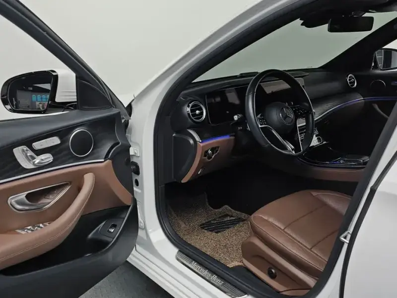 2022 Mercedes-Benz E-Класс с пробегом 70 403 км