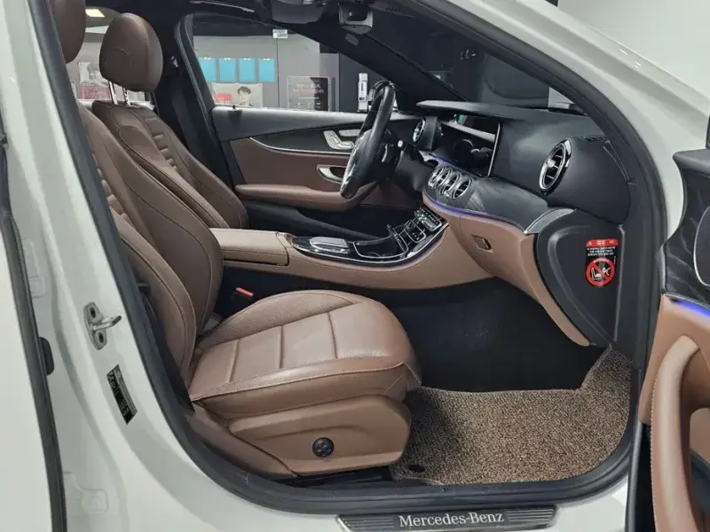 2022 Mercedes-Benz E-Класс с пробегом 70 403 км
