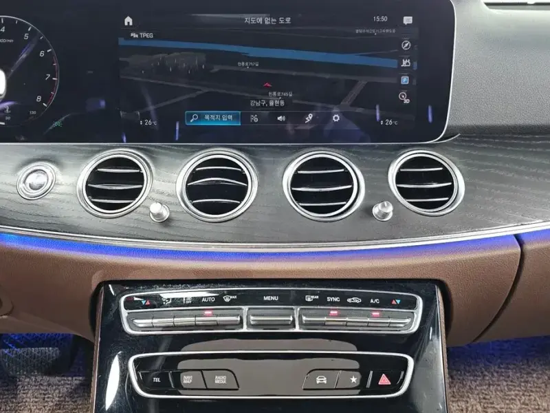 2022 Mercedes-Benz E-Класс с пробегом 70 403 км