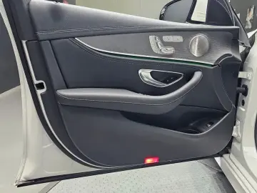 2022 Mercedes-Benz E-Класс с пробегом 27 251 км