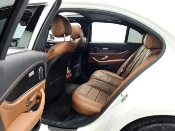 2020 Mercedes-Benz E-Класс с пробегом 77 762 км
