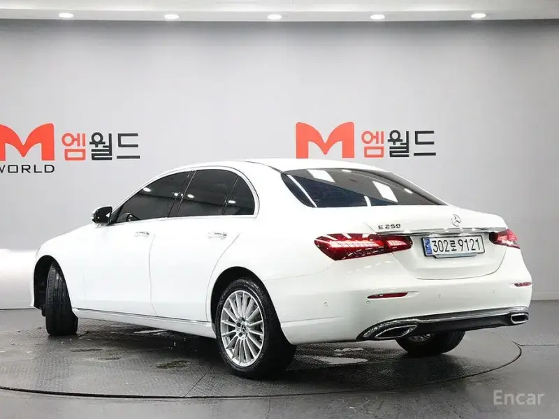 2023 Mercedes-Benz E-Класс с пробегом 33 465 км