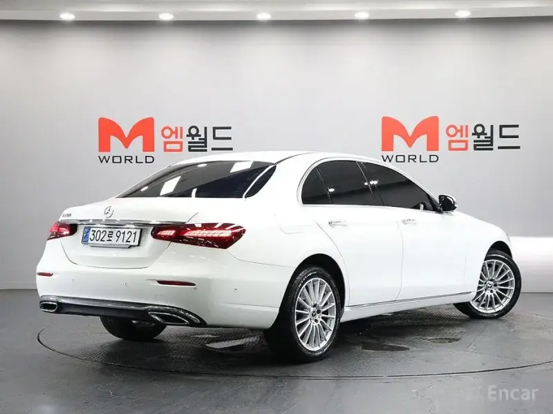 2023 Mercedes-Benz E-Класс с пробегом 33 465 км