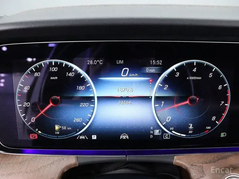 2023 Mercedes-Benz E-Класс с пробегом 33 465 км