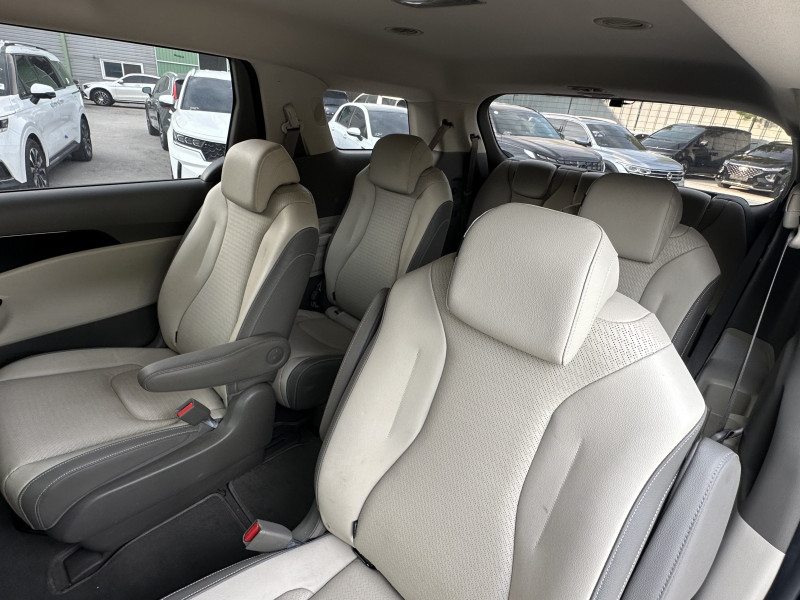 2022 Kia Carnival с пробегом 141 245 км