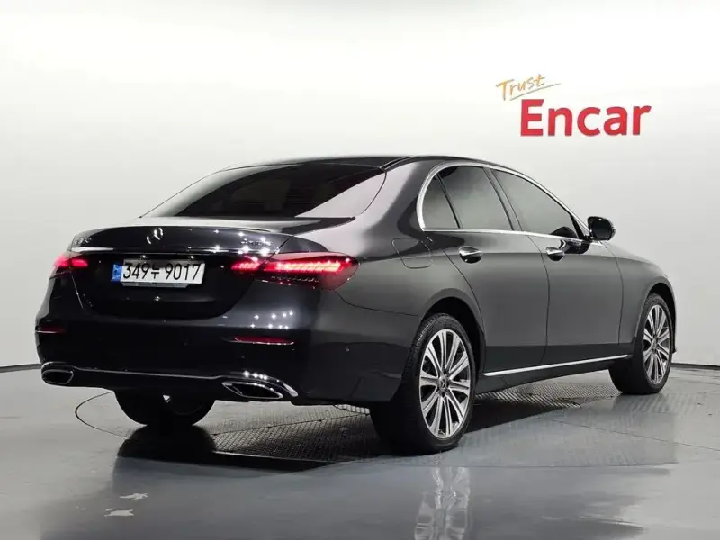 2022 Mercedes-Benz E-Класс с пробегом 75 980 км
