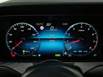 2022 Mercedes-Benz E-Класс с пробегом 75 980 км